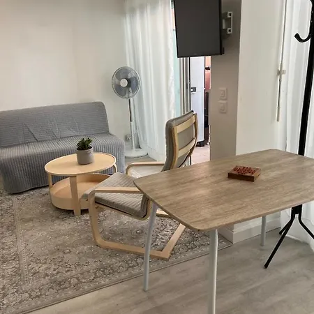 Cosy With Terrace 200m From The Sandy Beaches Wifi Juan-les-Pins